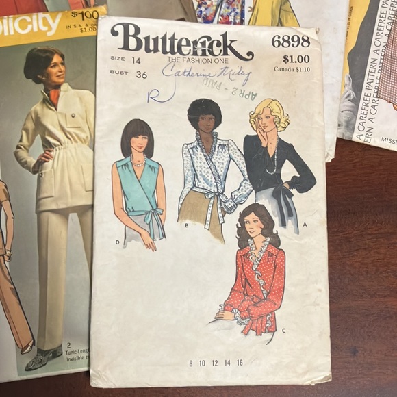 Lot of 9 Vintage 1970s Sewing Patterns Sizes 10, 12, 14 - Picture 5 of 10